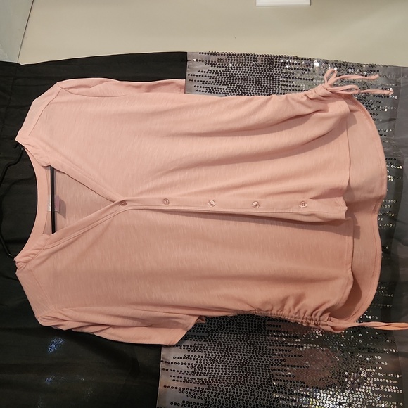 🚩NOBO BUTTON TOP - Picture 1 of 2